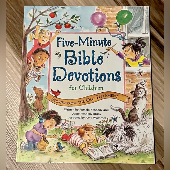 Scholastic | Other | 5 Minute Bible Devotions For Children Book | Poshmark
